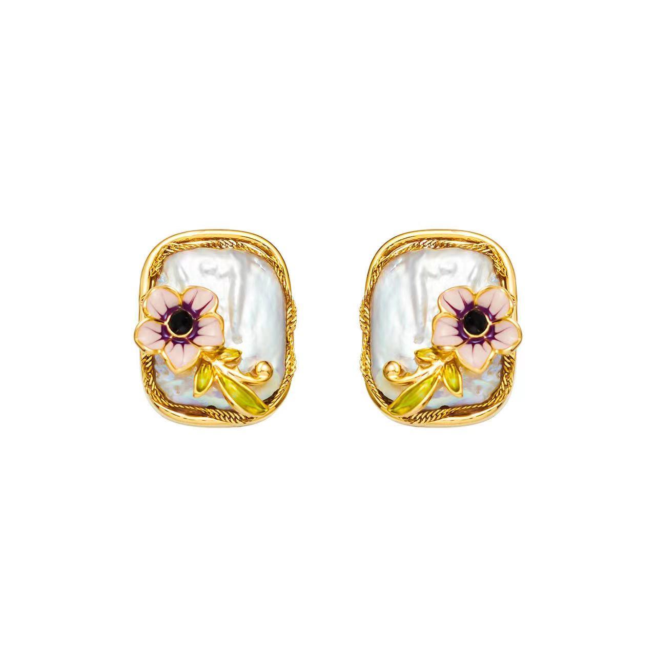 Elegant Romantic Vintage Floral Earrings