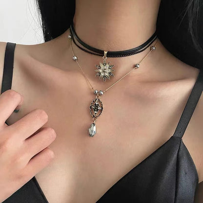 Retro Baroque Multi-layered Niche Choker Clavicle Chain Necklace