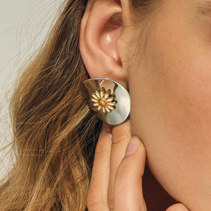 Minimalistic and Futuristic Metal Earrings jewelry - Real hot sour