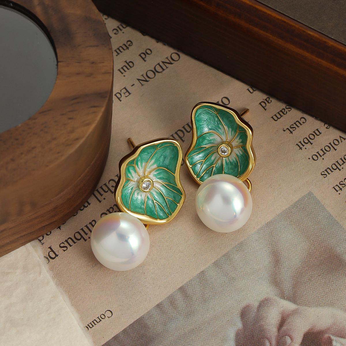 New Chinese style retro elegant lotus leaf earrings - Real hot sour