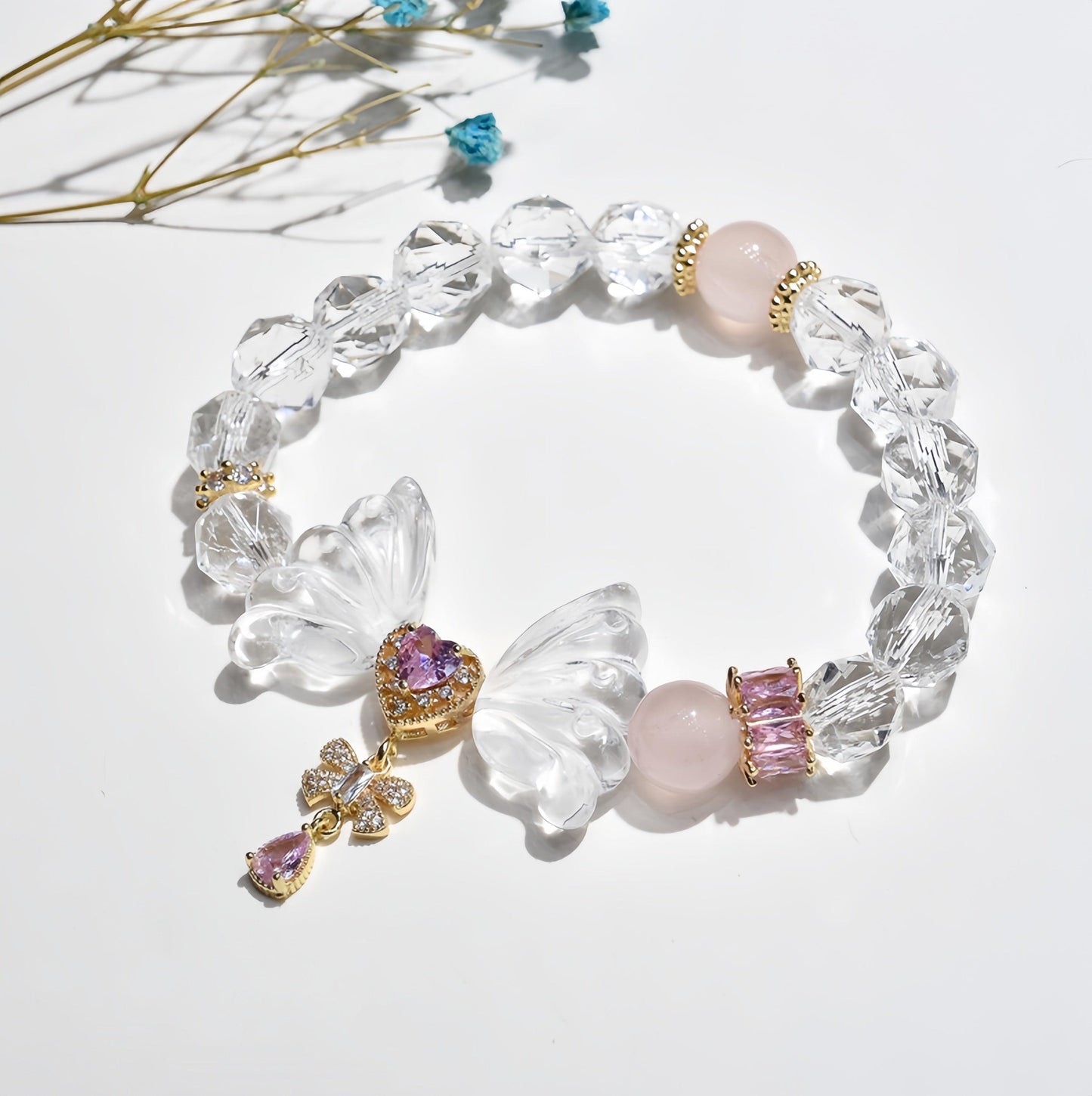 White crystal bracelet purifies negative energy